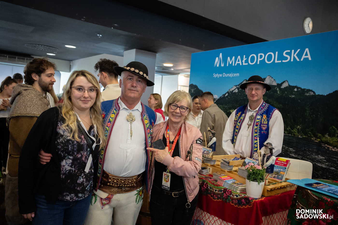 485952248_1201054218375797_5681363441562551635_n